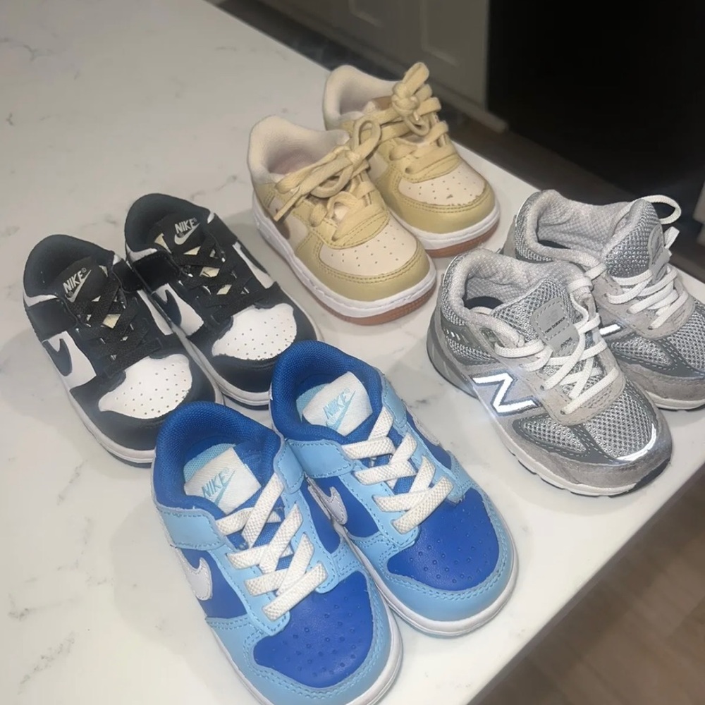 4 Pair Of Toddler Nike Shoes Size 4